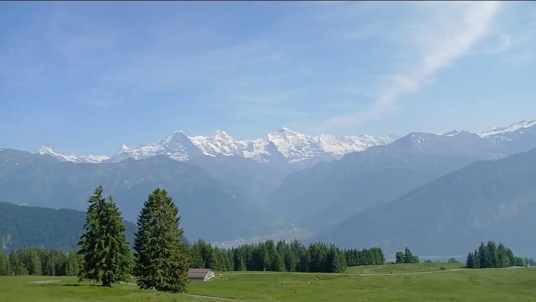 Paragliding Interlaken Switzerland Interlaken — Happy Tour Switzerland (3)