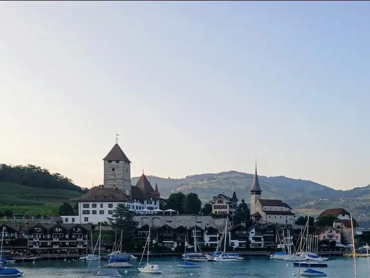 Spiez Walking Tour Spiez — Happy Tour Switzerland (2)
