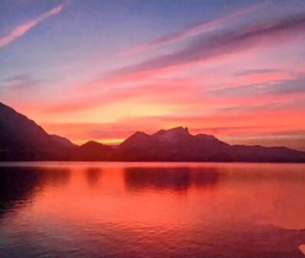 Sunset Tour — Lakes private tour, Switzerland