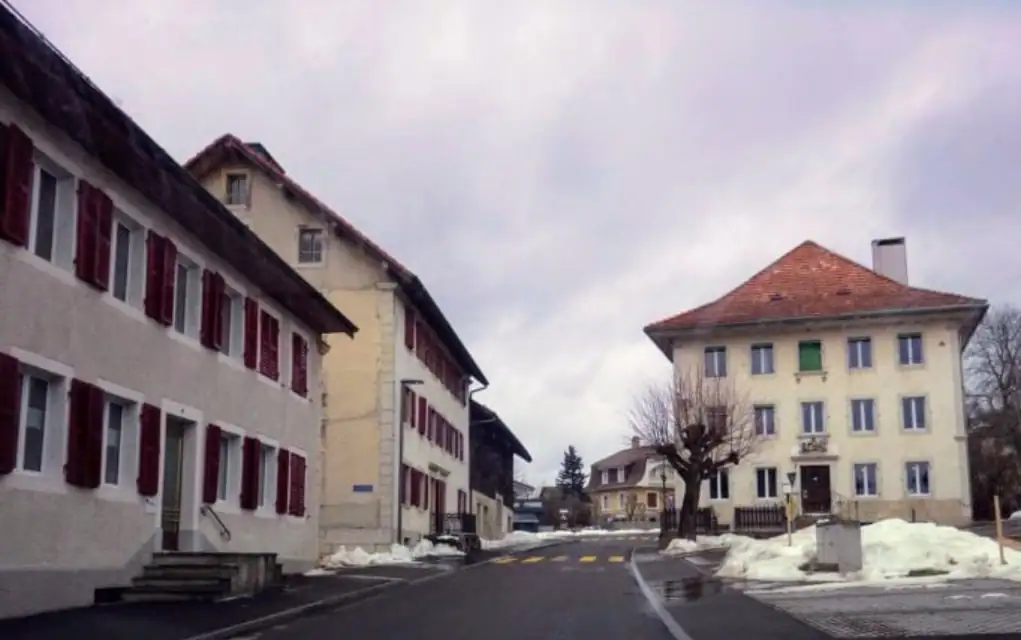 The Other Side Bern, Thun — Happy Tour Switzerland (7)