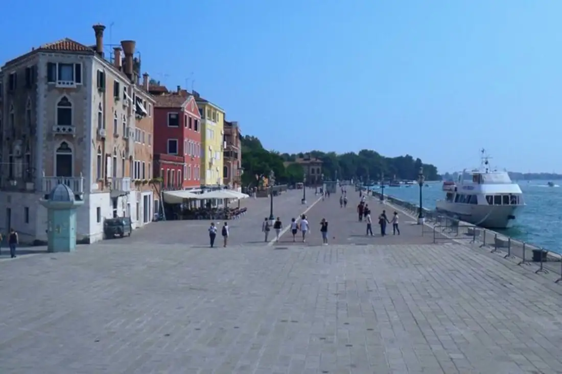 Venice Italy Teleportation Sightseeing — Happy Tour Switzerland (24)