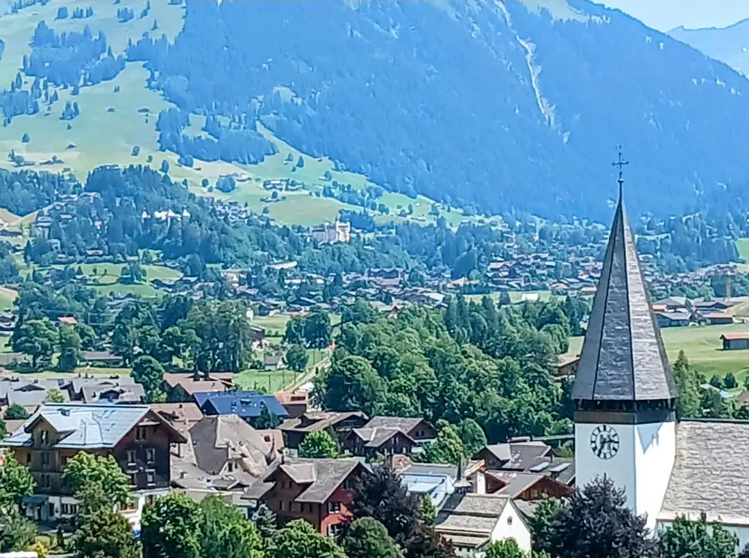 Worlds Most Expensive Town Gstaad Bern, Thun — Happy Tour Switzerland (16)