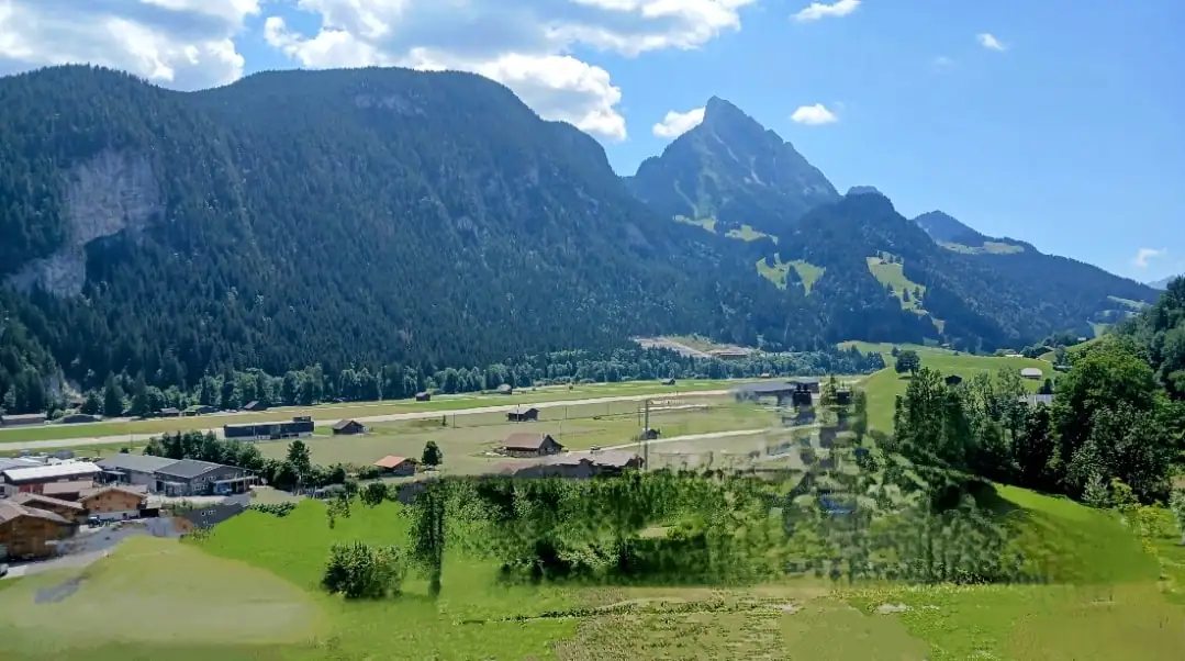 Worlds Most Expensive Town Gstaad Bern, Thun — Happy Tour Switzerland (17)