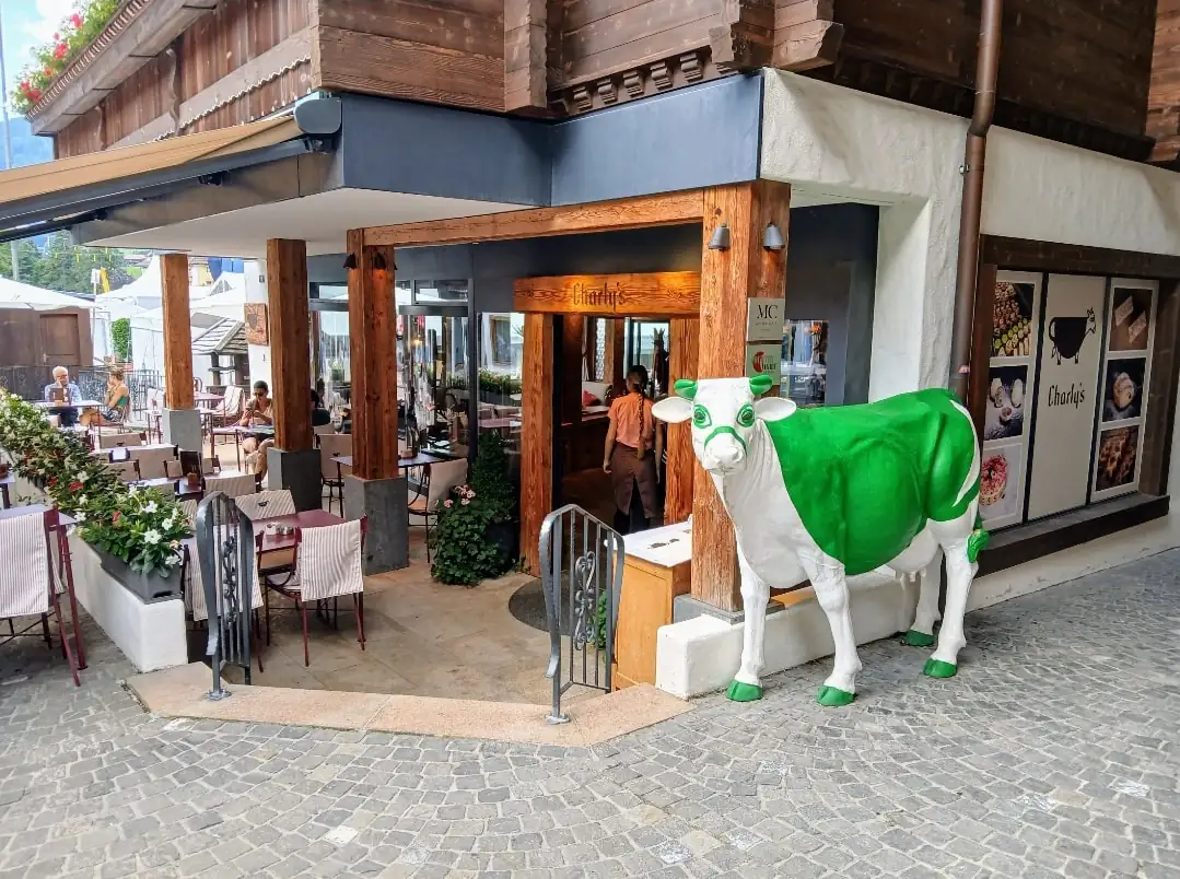 Worlds Most Expensive Town Gstaad Bern, Thun — Happy Tour Switzerland (23)