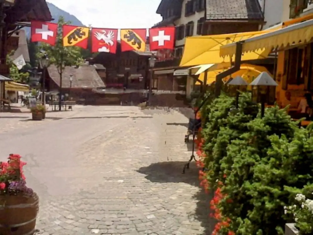 World Most Expensive Town Gstaad — Happy Tour Switzerland (29)